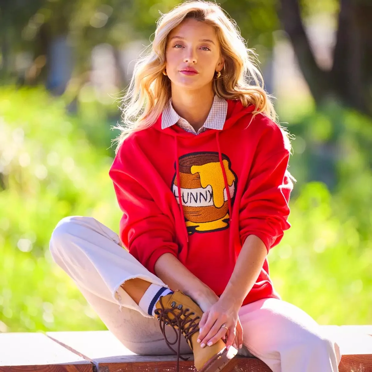 Winnie the Pooh Red Label グレー フード付きスウェット New Winnie the Pooh 90s Collection on Disney Store - Winnie the